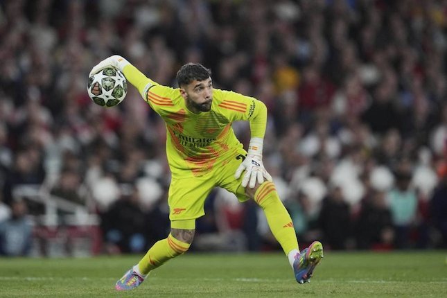 Tujuh Penyelamatan dan Clean Sheet, David Raya Jadi Pahlawan Arsenal di Old Trafford